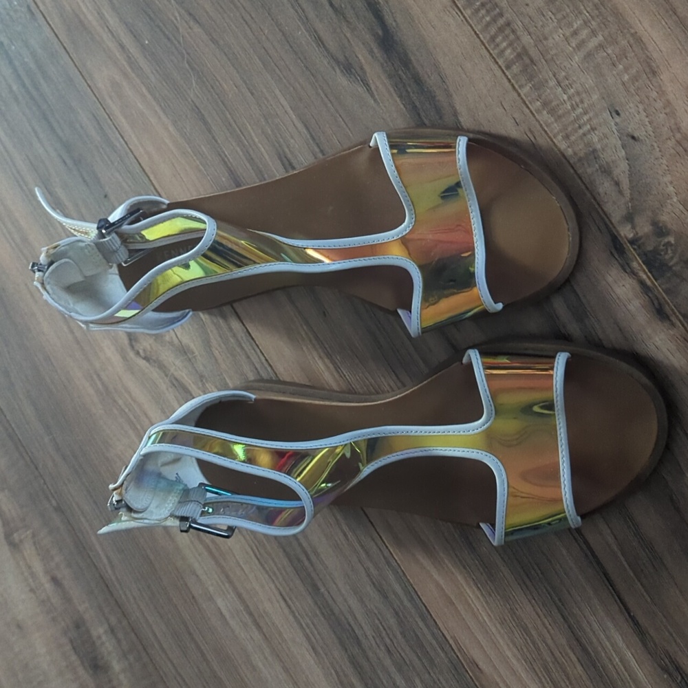 Kenneth Cole Iridescent Women's Sandals Zipper Back Adjustable Ankle Size 7.